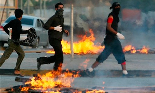 Bahrain frees teenager in arson case  