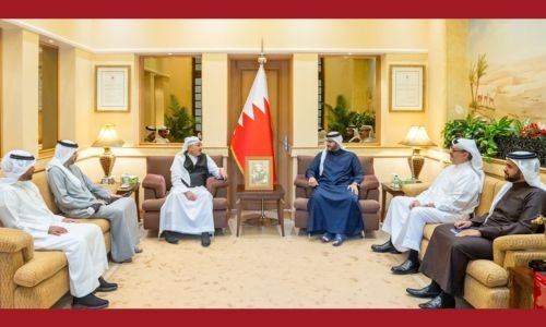 HH Shaikh Isa meets with Cebarco chairman