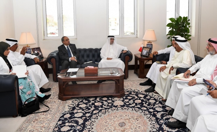 Minister, Bahrain Agricultural Cooperative Society discuss initiatives to advance agriculture sector