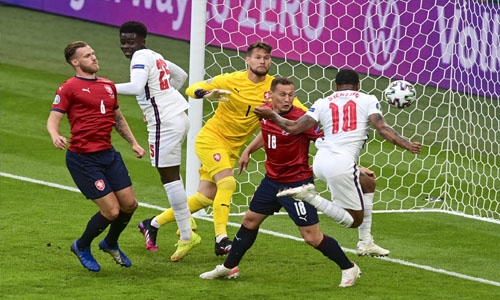 England get the job done with 1-0 win over Czechs