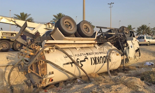 Accident at Shaikh Khalifa highway 