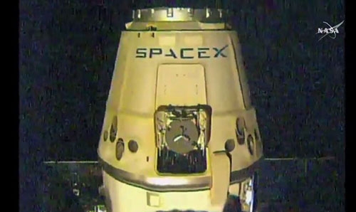 SpaceX's Dragon cargo ship splashes down in Pacific