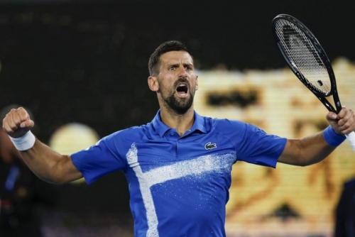 Fired-up Djokovic sends Melbourne warning