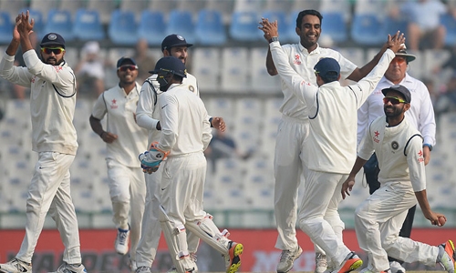 India beat England by 8 wickets, lead series 2-0
