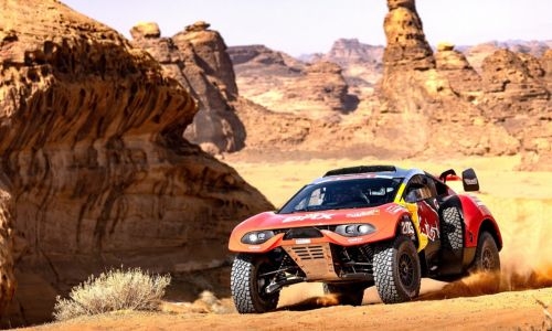 Loeb ready for big fightback after tough Dakar day for BRX