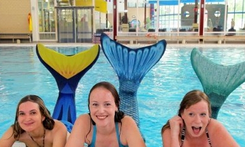Mermaids making a splash in Dutch pools