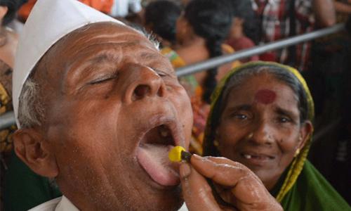 India's 'medicine man' brings pills to the poor