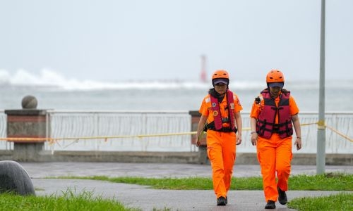 Thousands evacuated as Super Typhoon Krathon approaches Taiwan