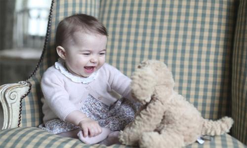 Palace releases new pictures of Princess Charlotte