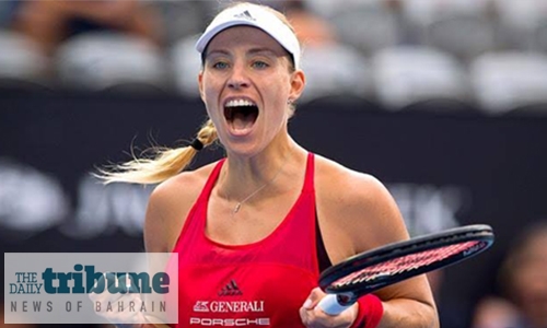 Sharapova accepts Brisbane wildcard