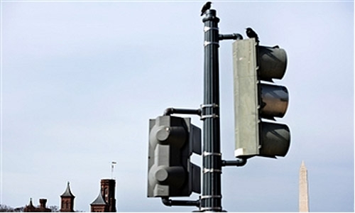  New traffic signal installed in Busaiteen