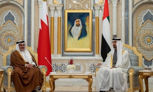 HRH Prince Salman and Abu Dhabi Crown Prince attend signing of key Bahrain-UAE agreements