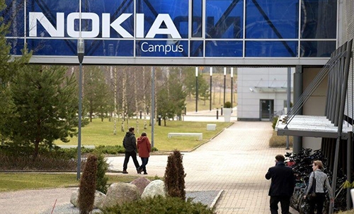 Nokia posts loss for first joint results with Alcatel-Lucent