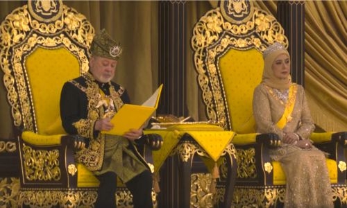 Motorcycle-riding sultan crowned Malaysian king