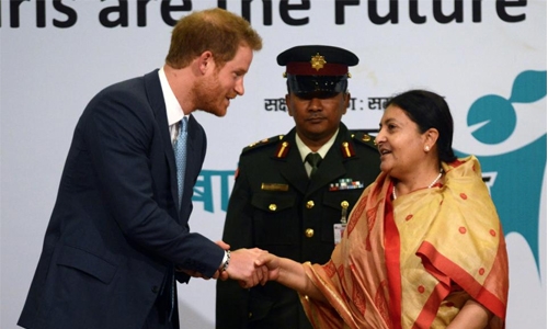 Prince Harry extends Nepal trip to help quake victims