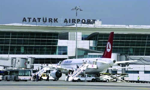 Turkey arrests 2 IS suspects at airport, seizes 150 passports