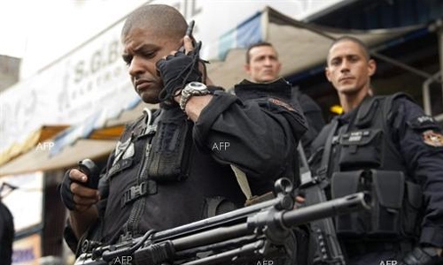 Brazilian troops launch anti-crime operations in Rio slums