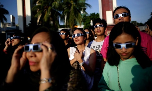 Total solar eclipse sweeps across Indonesia