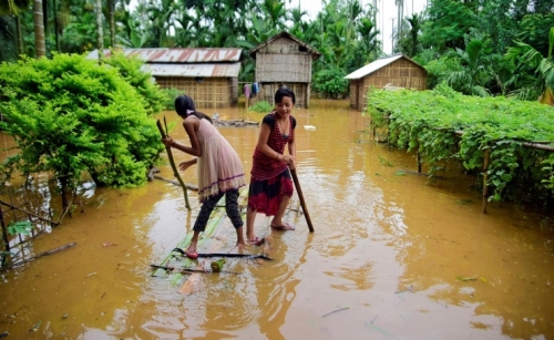 India and Nepal floods displace 4 million people, kill 189
