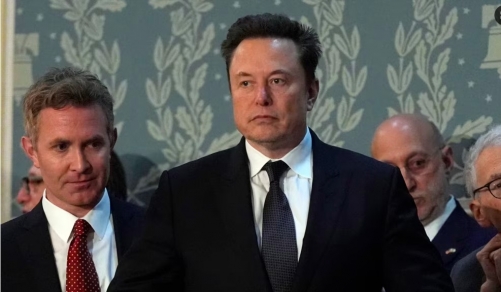 Senators Urge Investigation Into Elon Musk's Alleged Contacts With Russia Amid National Security Concerns