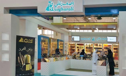 Asgharali attends Kuwait Int'l Perfumes,Cosmetics Exhibition