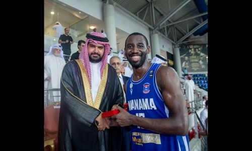Manama lift Khalifa bin Salman Cup!