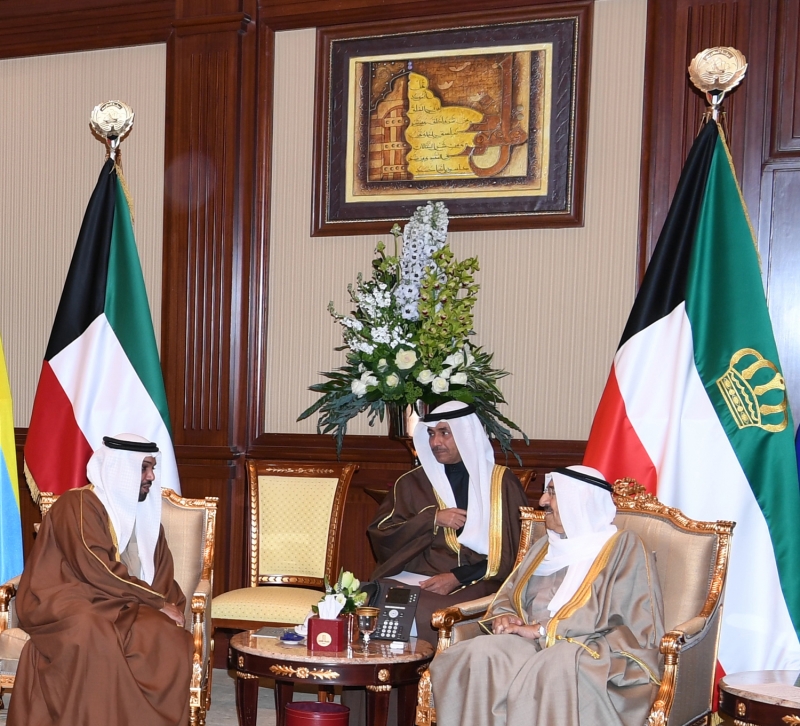 Kuwait Amir lauds fraternal relations with Bahrain 