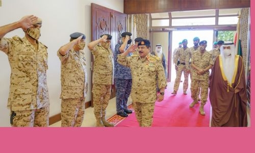 HM King Hamad visits BDF General Command; expresses pride in BDF, personnel