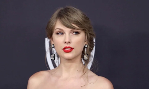 Taylor Swift Speaks Out Against Leaders “Invoking Racism and Provoking Fear”