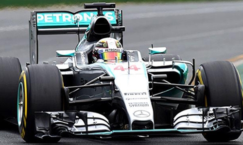 Record-breaking Hamilton scorches to Bahrain pole