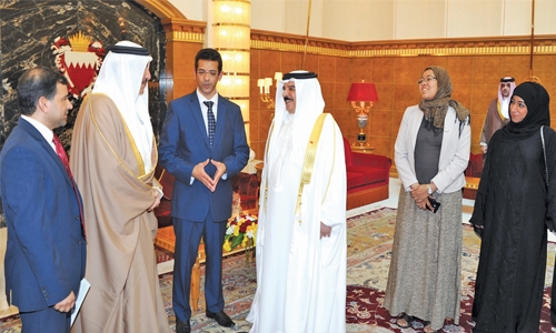 HM King extends support to Bahraini labourers’ rights