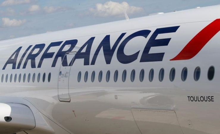 Air France plans to run flight schedule despite strikes