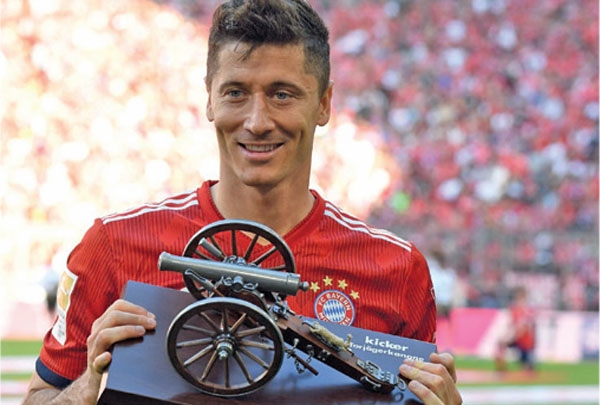  Lewandowski wants to leave Bayern