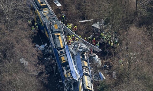 Ten dead as commuter trains collide in Germany