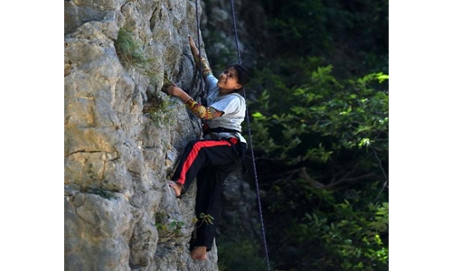 Pakistan rock climbers scale new heights