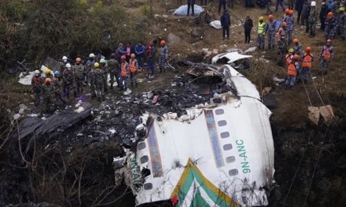 68 dead, 4 missing after plane crashes in Nepal resort town