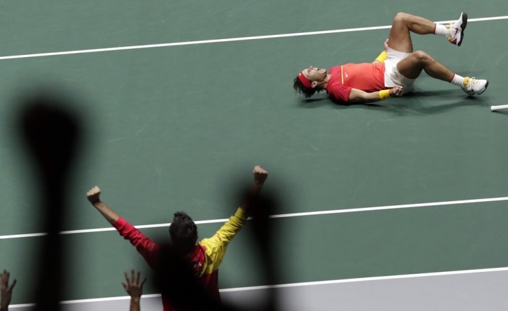 Spain beats Britain to face Canada in Davis Cup final