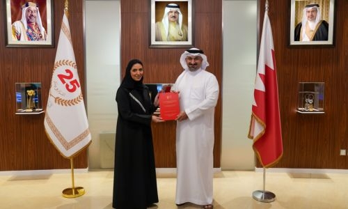 Minister Of Industry and Commerce Meets a Number of Employees  Upon Receiving Master’s Degrees