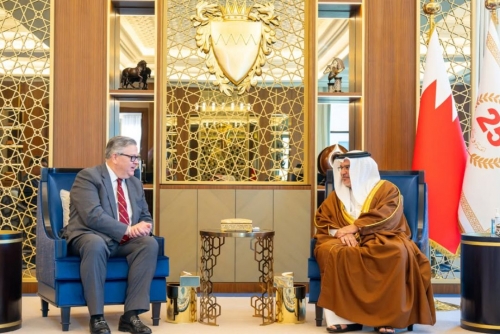 HRH the Crown Prince and Prime Minister meets with the Medical Director of the Mayo Clinic Global Consulting