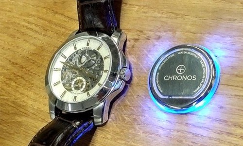 Sticky disc makes any watch a smartwatch