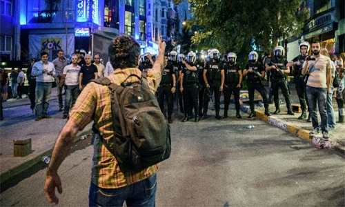 Istanbul police break up demo against Radiohead attack