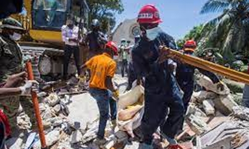 Haiti hospitals overwhelmed by earthquake victims; death toll hits 1,297