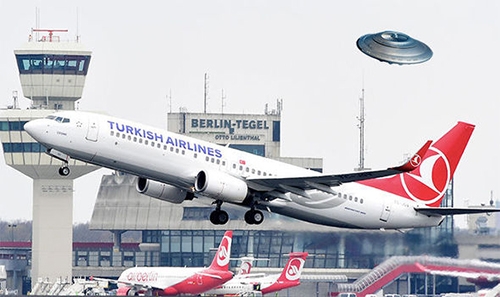 Turkish Airlines pilots spot UFO above plane on EgyptAir crash day