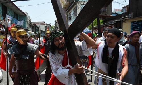 Philippines marks Easter with crucifixions