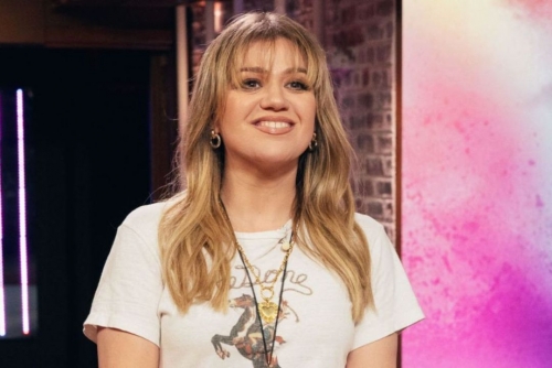 Kelly Clarkson’s children beg her not to date 