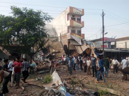 India gas cylinder blast death toll hits 85: police
