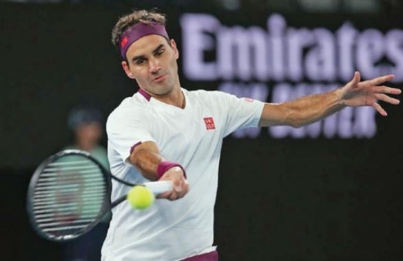 Djokovic, Federer cruise into quarters