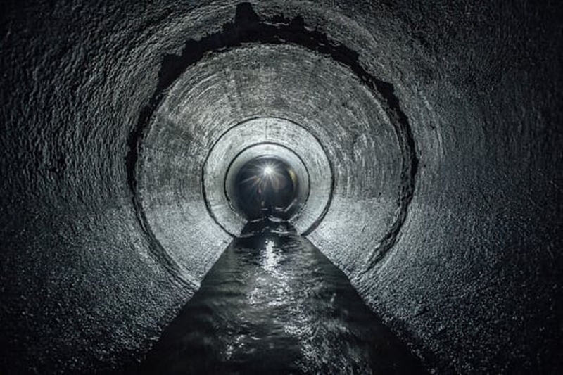 Woman drowns in drains playing GPS treasure hunt 