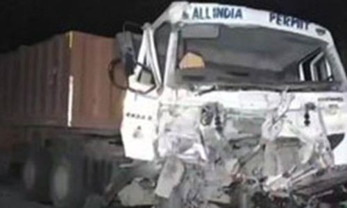 At least 15 dead, 40 injured in bus-truck collision on highway in India