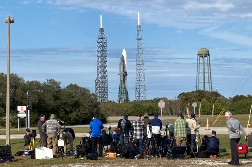 Blue Origin set for first launch of giant New Glenn rocket